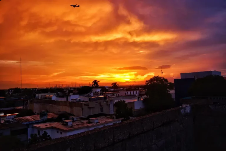 ville andalouse coucher de soleil