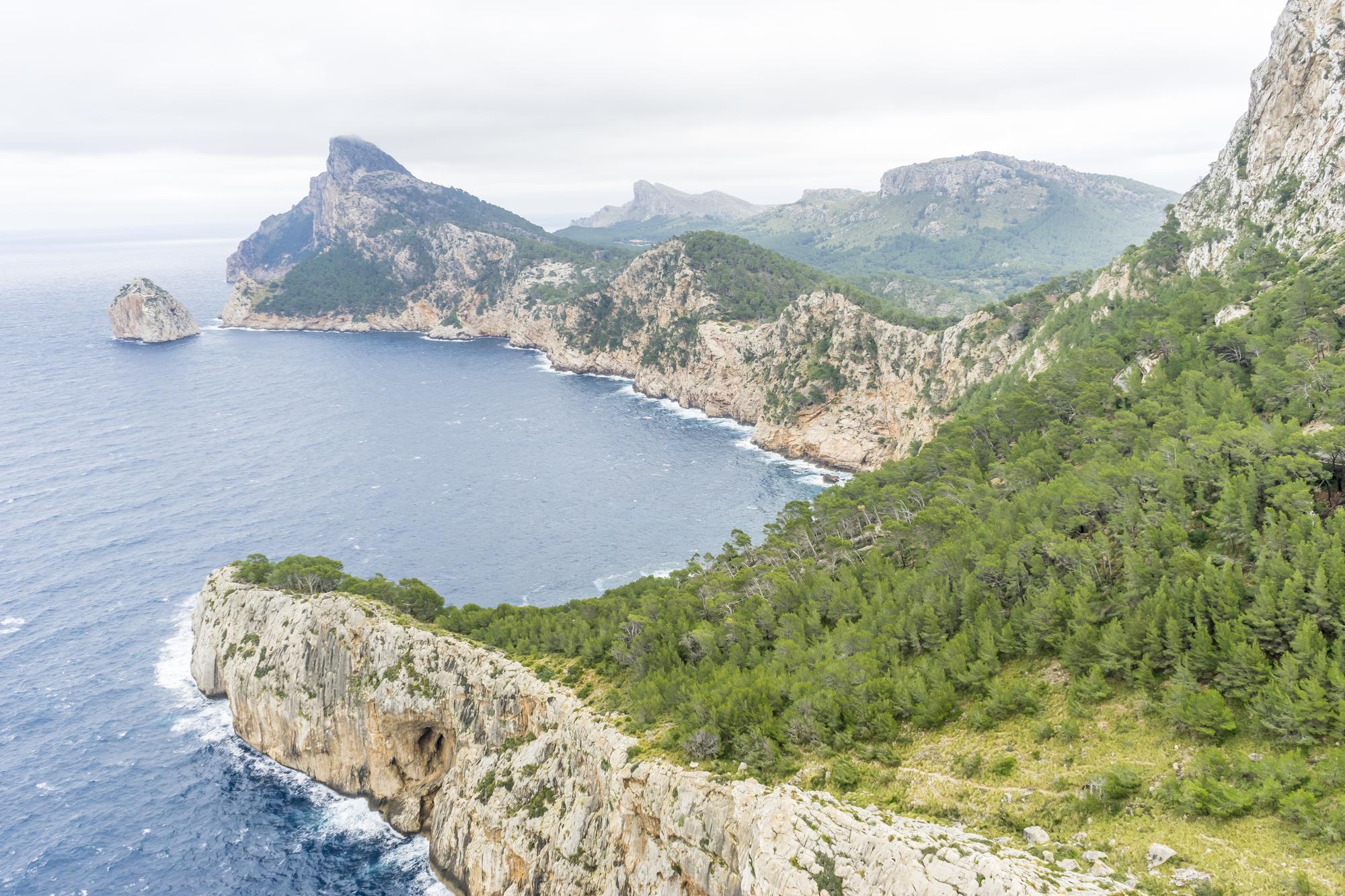 Où se trouve la plage de Formentor et à quoi s’attendre ?