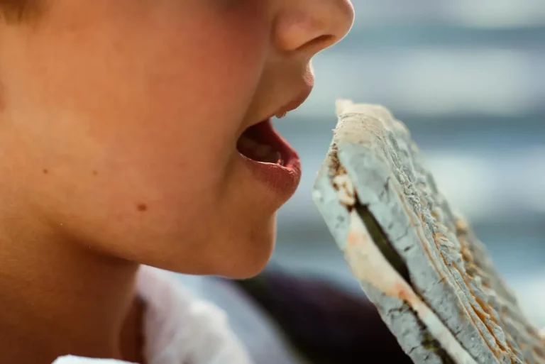 langue bouche méditerranée