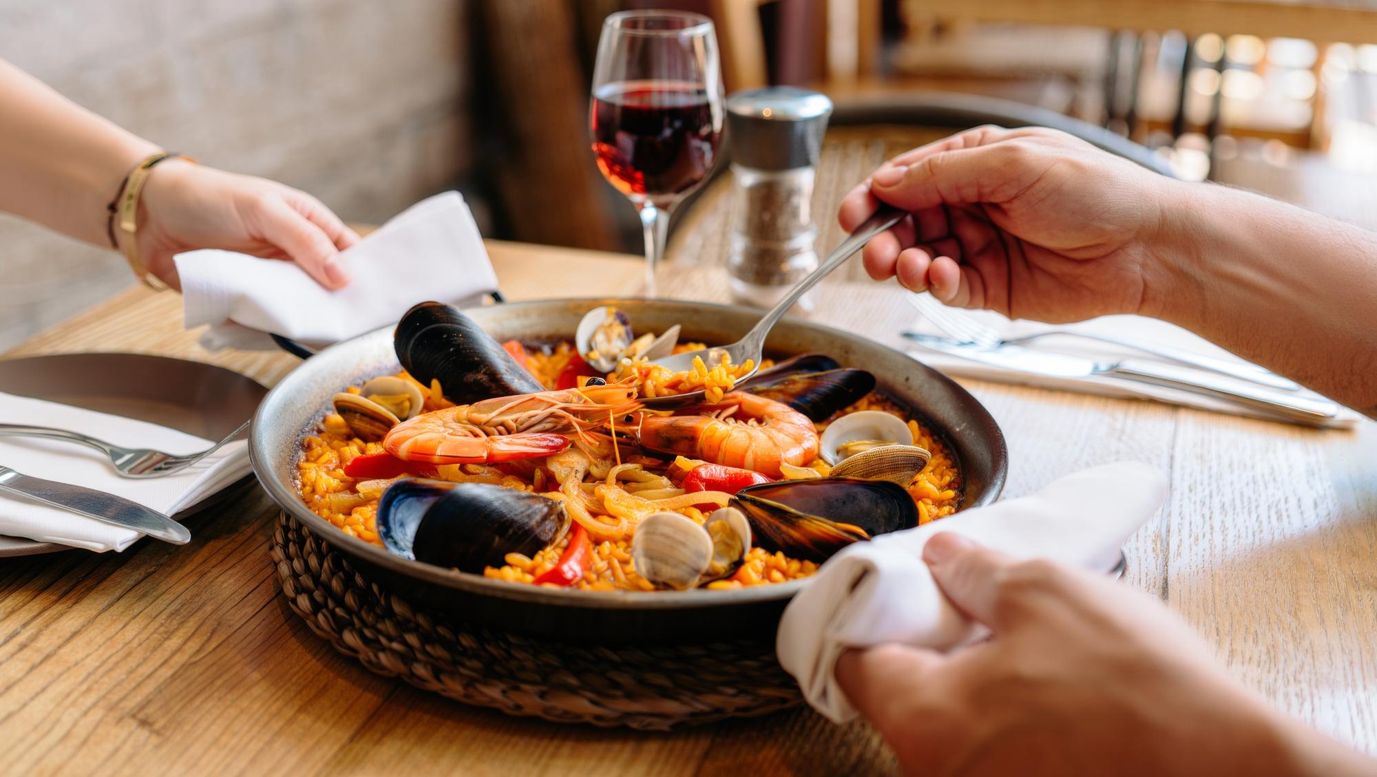 Comment reconnaître un bon plat espagnol au restaurant