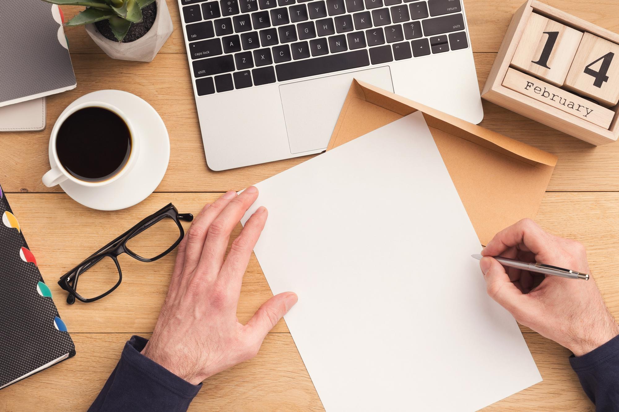 Formules de politesse pour une lettre en espagnol